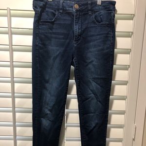 AE Jeans Size 8. Barely worn.
